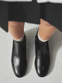 Next Black Leather Standard/Wide Fit Forever Comfort® Chelsea Ankle Boots Hot