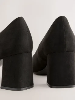 Next Standard/Wide Fit Standard Chisel Toe Block Courts Black Clearance