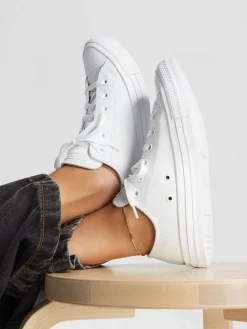 Converse White Chuck Taylor All Stars Leather Ox Trainers Hot