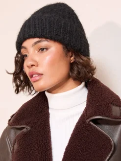Friends Like These Cosy Knitted Beanie Hat Black