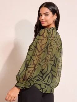 Friends Like These Green Floral Print Collarless Long Sleeve Chiffon Blouse New