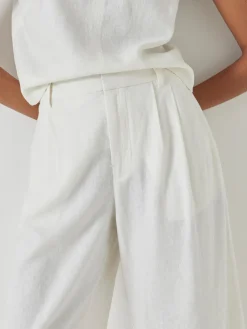 Hush Linen Blend Lya Bermuda Shorts White Outlet