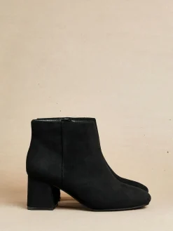 Linzi Wide Fit Alba Wide Fit Block Heeled Ankle Boots Black Suede Outlet