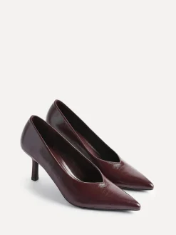 Linzi Bellamy V-Shaped Closed Toe Court Heels Brown Online