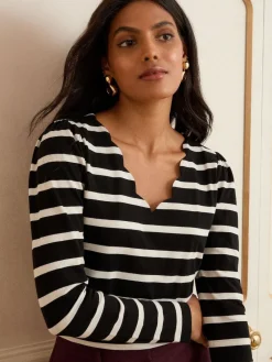 Love & Roses Black and Ivory Stripe Scallop V-Neck Long Sleeve Jersey Top New