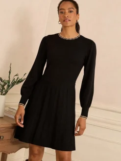 Love & Roses Scallop Neck Knitted Dress Black New