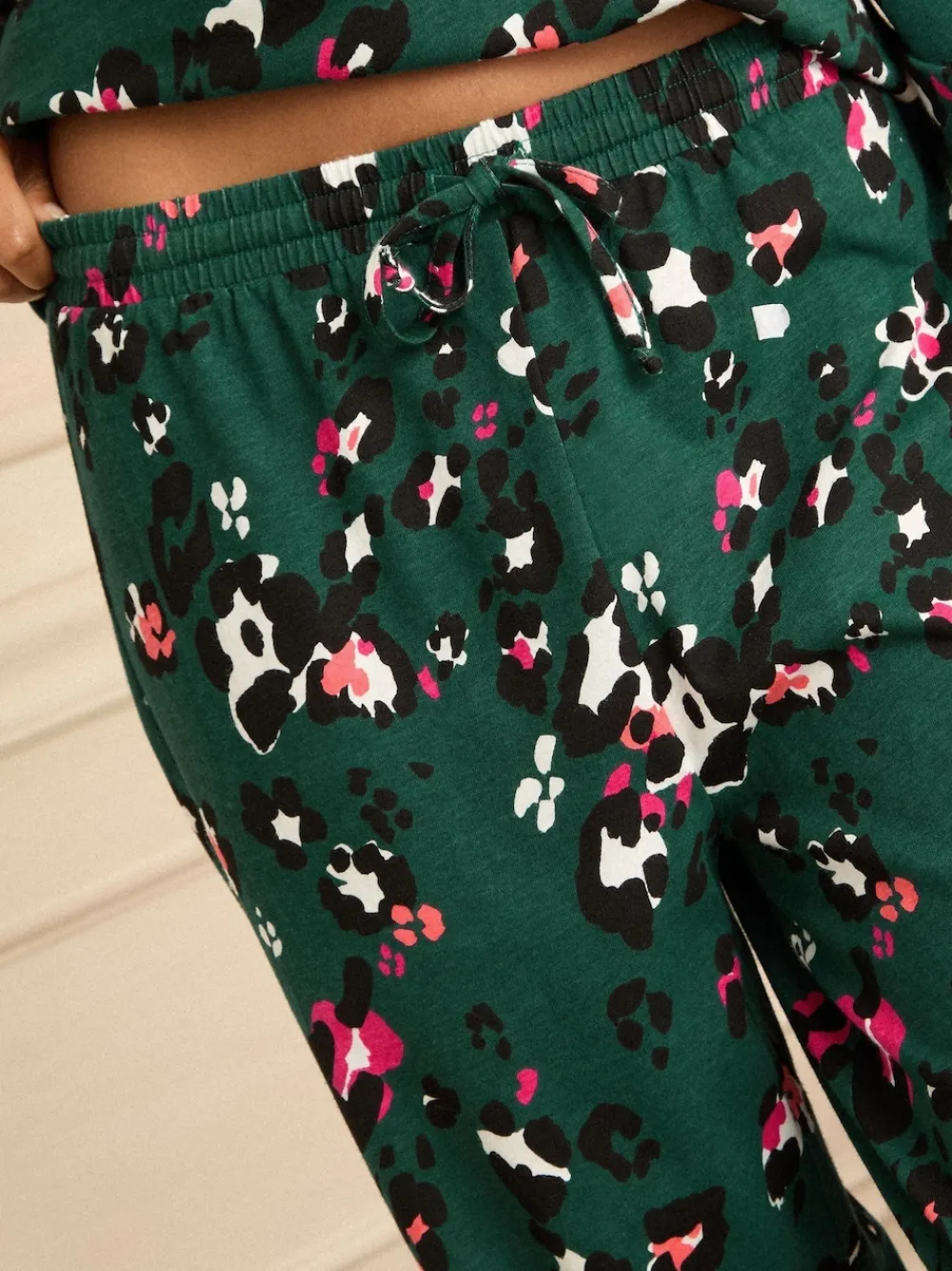 Love & Roses Jersey Long Sleeve Pyjamas Set Forest Green Leopard Print Outlet