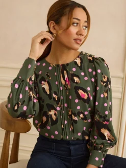 Love & Roses Button Detail Pleated Crew Neck Blouse Khaki Green Animal Hot