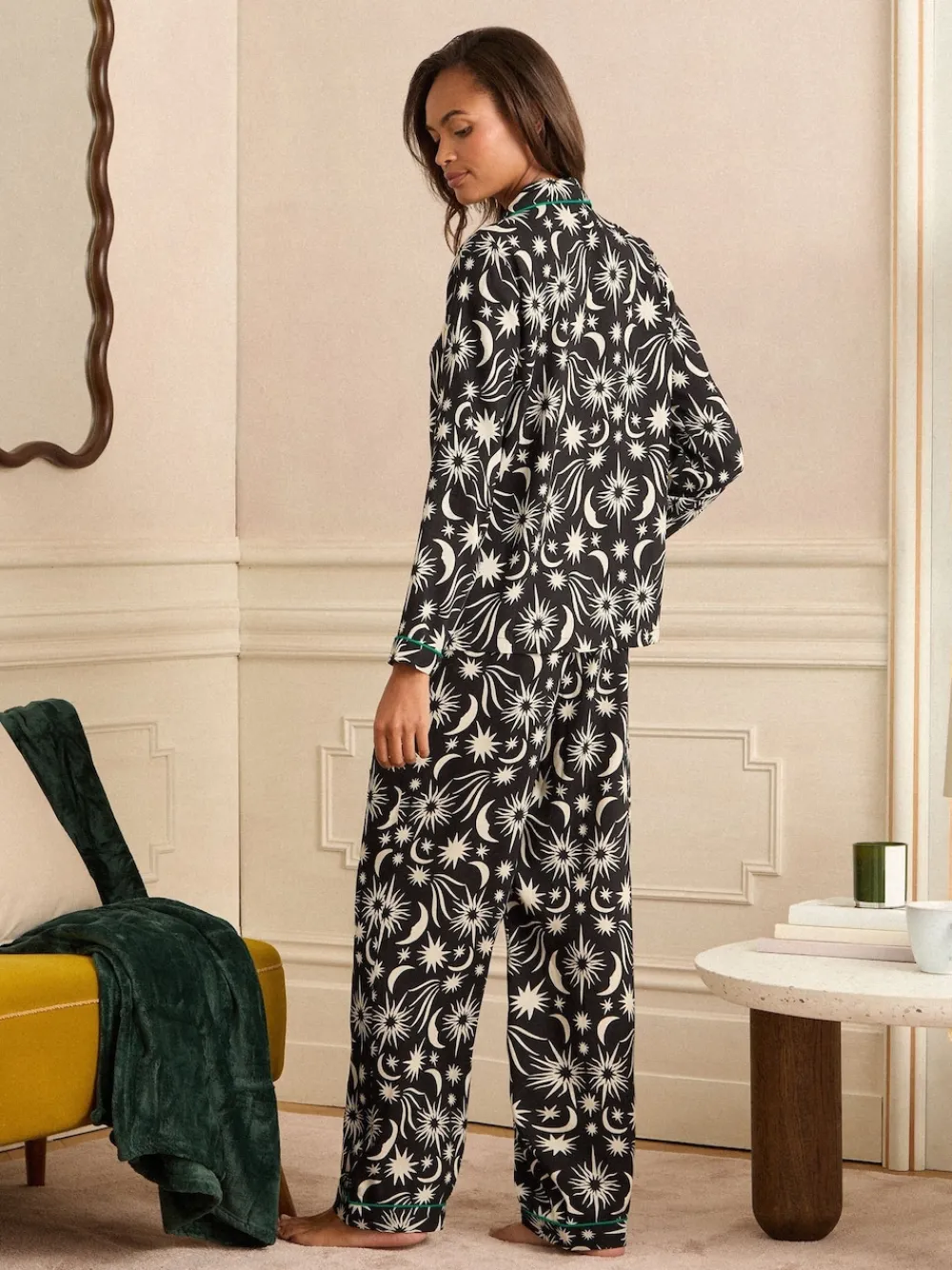 Love & Roses Moon Print Black/White Button Down Pyjamas Set New