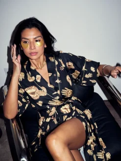 Never Fully Dressed Black/Gold Charm Satin Robe Online