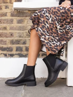 Novo Wide Fit Dottie Flat Chelsea Ankle Boots Black Sale