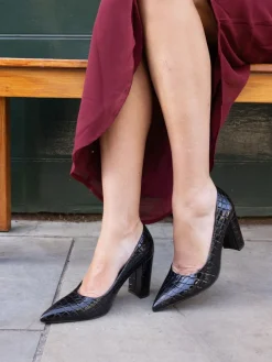 Novo Wide Fit Illiana Point Toe Block Heel Courts Black Hot