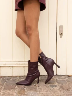 Novo Wide Fit Kiss Point Toe Stiletto Stretch Ankle Boots Red Clearance