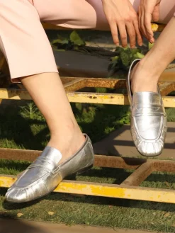 Off The Hook Silver Charing Flat Casual Slip On Leather Loafers Clearance