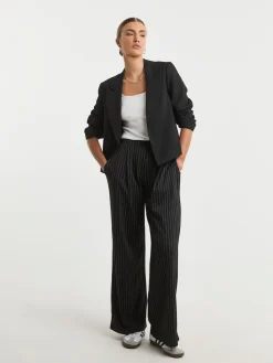 Simply Be Black Oversized Cropped Blazer Hot