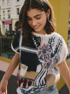 Next Knitted Tank Table Scene