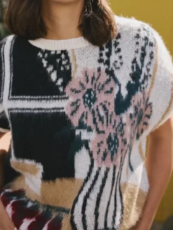 Next Knitted Tank Table Scene