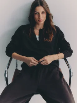 The Set 3 Pack Henley Sweatshirts Black/Chocolate Brown/Cream Hot