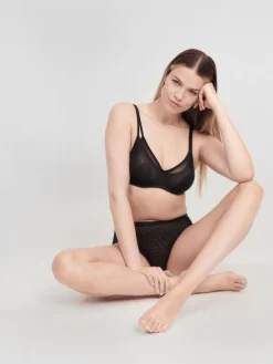 Triumph Non Padded Signature Sheer Minimiser Bra Black New