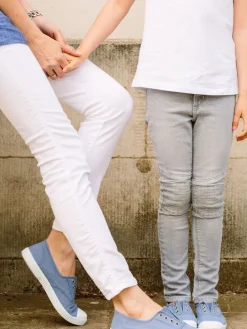 Trotters London Blue Adult Plum Canvas Shoes New