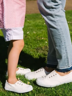 Trotters London White Adult Plum Canvas Shoes Hot