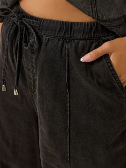 Yours Curve Wide Fit Wide Leg Seam Front Jeans Black Hot